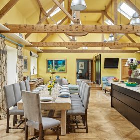 Chalke Valley House - kate & tom's Large Holiday Homes