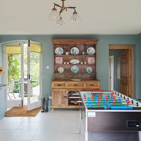 Chalke Valley House - kate & tom's Large Holiday Homes