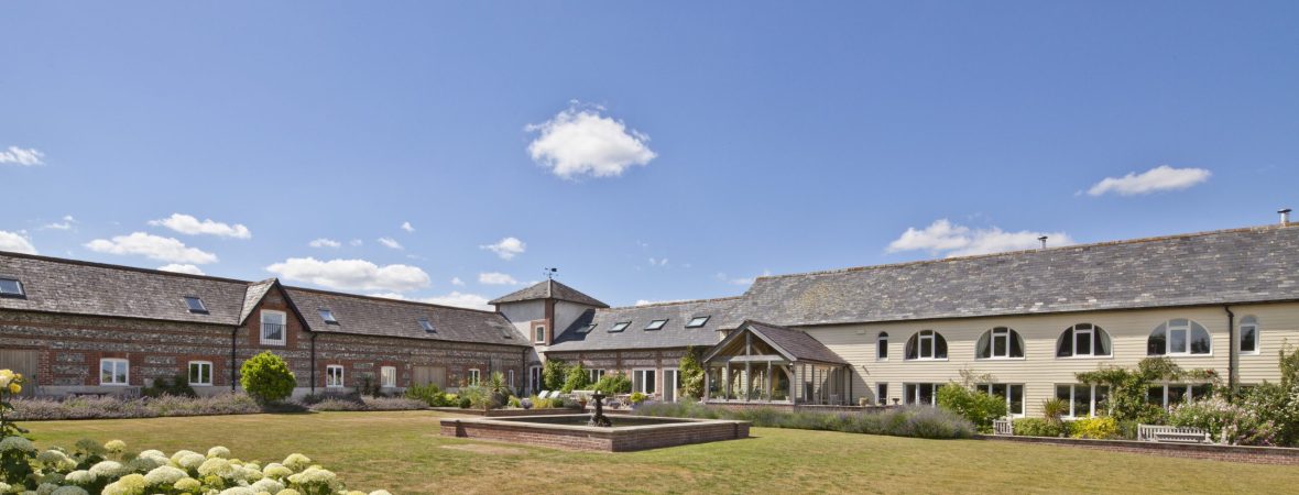 Chalke Valley House - kate & tom's Large Holiday Homes