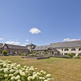 Chalke Valley House - kate & tom's Large Holiday Homes