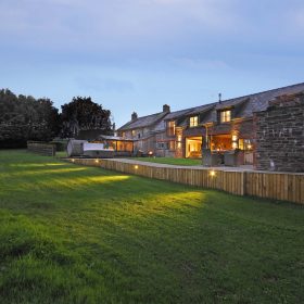  Coed Farm - kate & tom's Large Holiday Homes