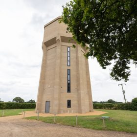 Sky Tower - kate & tom's Large Holiday Homes