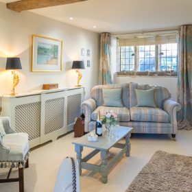 Lovedays Cottage - kate & tom's Large Holiday Homes