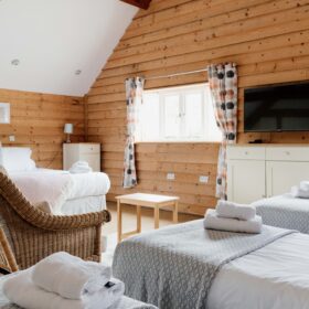 Cambrian Retreat - kate & tom's Large Holiday Homes