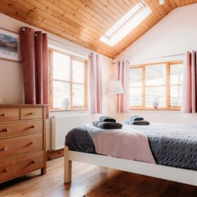 Cambrian Retreat - kate & tom's Large Holiday Homes