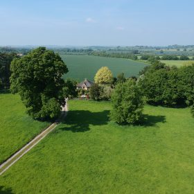  Dairy House & Cowshed - kate & tom's Large Holiday Homes