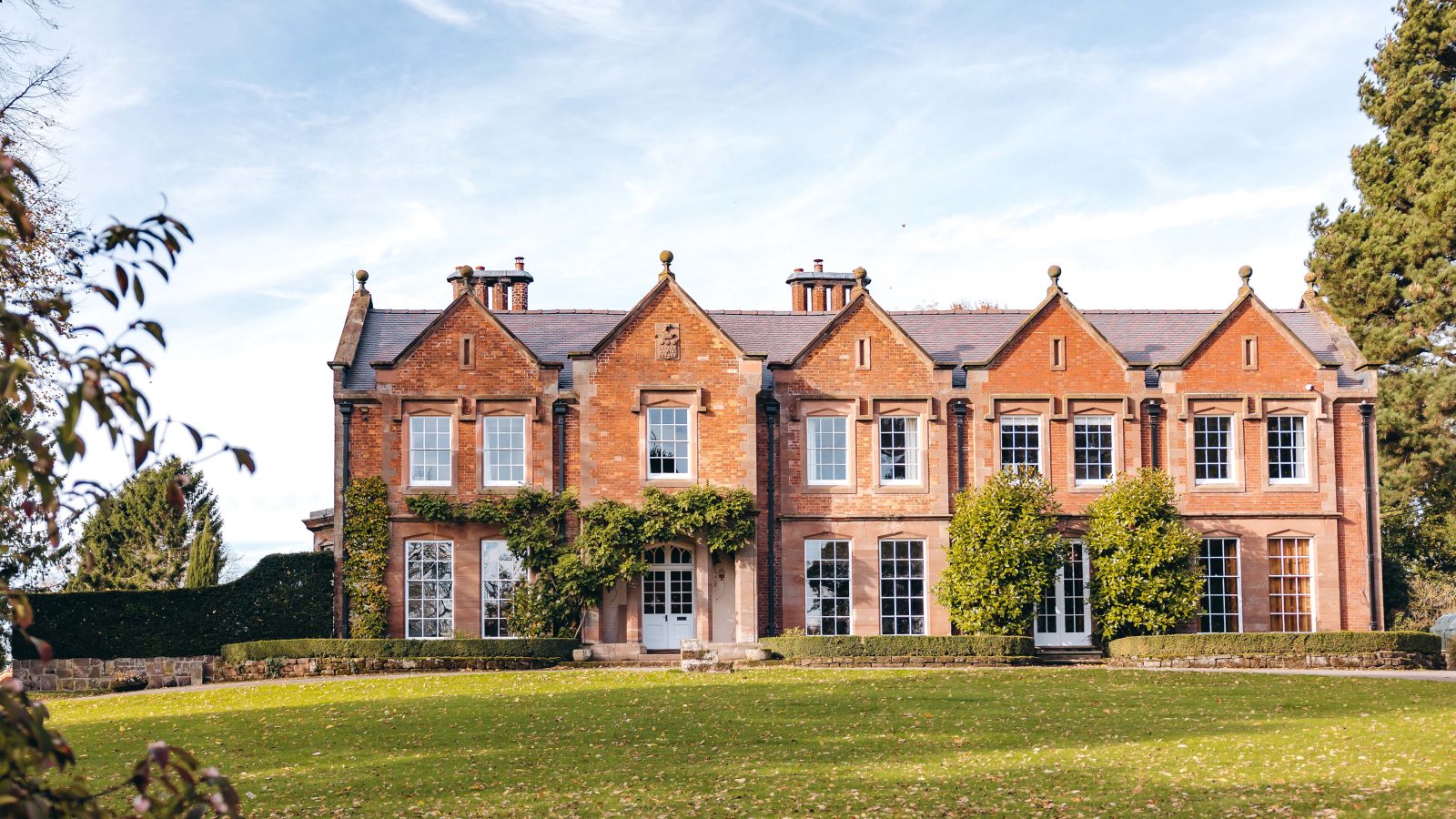 Masefield House - kate & tom's Large Holiday Homes