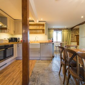 Featherstone Farm - kate & tom's Large Holiday Homes