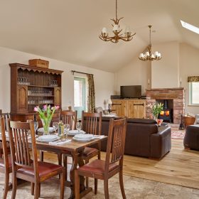 Eden Valley Hall Farm & Barn - kate & tom's Large Holiday Homes