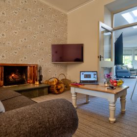 Fellside House - kate & tom's Large Holiday Homes