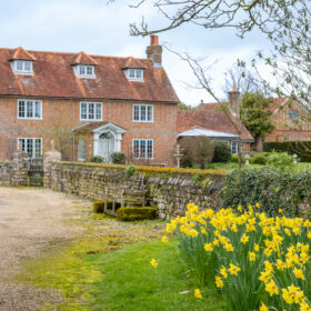 Hidden Orchard - kate & tom's Large Holiday Homes