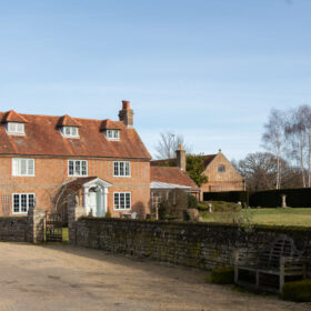 Hidden Orchard - kate & tom's Large Holiday Homes