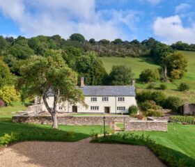 Holwell Farmhouse