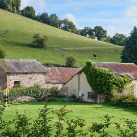 Holwell Farmhouse - kate & tom's Large Holiday Homes