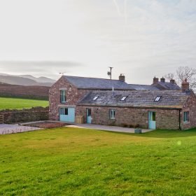 Eden Valley Hall Farm & Barn - kate & tom's Large Holiday Homes