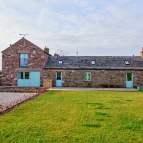 Eden Valley Hall Farm & Barn - kate & tom's Large Holiday Homes