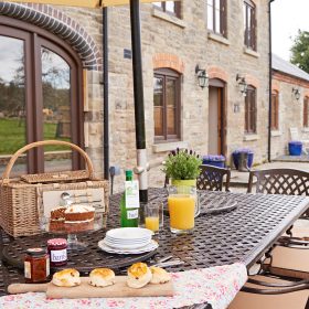  The Stables and Granary - kate & tom's Large Holiday Homes