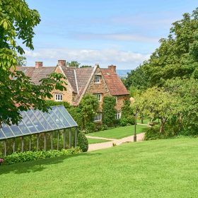 Field Lane Farm - kate & tom's Large Holiday Homes