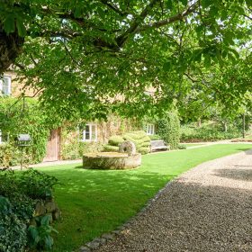 Field Lane Farm - kate & tom's Large Holiday Homes