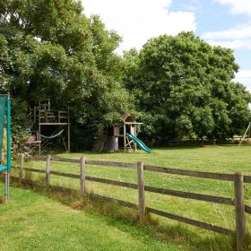 Acton Manor - kate & tom's Large Holiday Homes