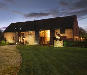 Oak Lake Barn