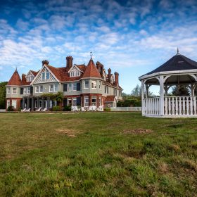 Osea Manor - kate & tom's Large Holiday Homes