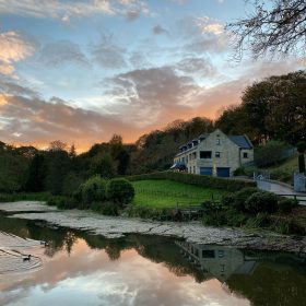 Whitby Lakehouse - kate & tom's Large Holiday Homes