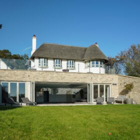 Manor on the Cove - kate & tom's Large Holiday Homes