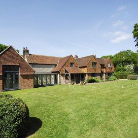 South Downs Farm - kate & tom's Large Holiday Homes