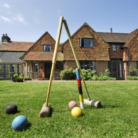 South Downs Farm - kate & tom's Large Holiday Homes