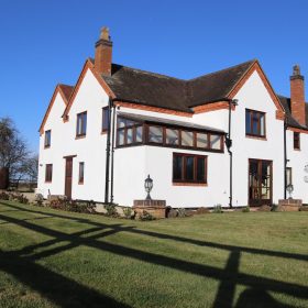 School's Out - kate & tom's Large Holiday Homes