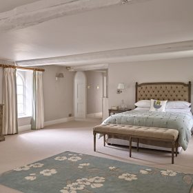 Shalfleet Manor - kate & tom's Large Holiday Homes