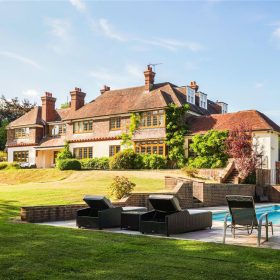 Sussex Manor - kate & tom's Large Holiday Homes