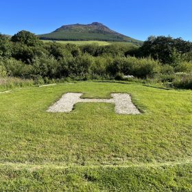 The Hunting Lodge - kate & tom's Large Holiday Homes