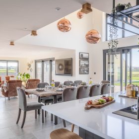 Somerton Barn - kate & tom's Large Holiday Homes