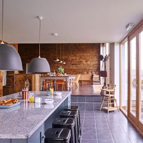  The Shed - kate & tom's Large Holiday Homes