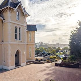 Torquay View - kate & tom's Large Holiday Homes