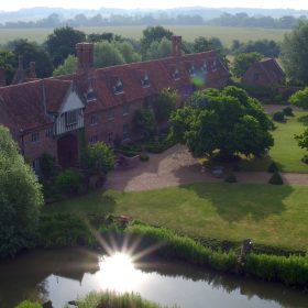 Tudor Hall Estate - kate & tom's Large Holiday Homes