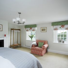 Beacon Hall - kate & tom's Large Holiday Homes