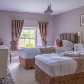 Whitelake Hall - kate & tom's Large Holiday Homes