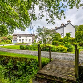 Whitelake Hall - kate & tom's Large Holiday Homes