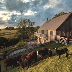 Barcroft Retreat - kate & tom's Large Holiday Homes