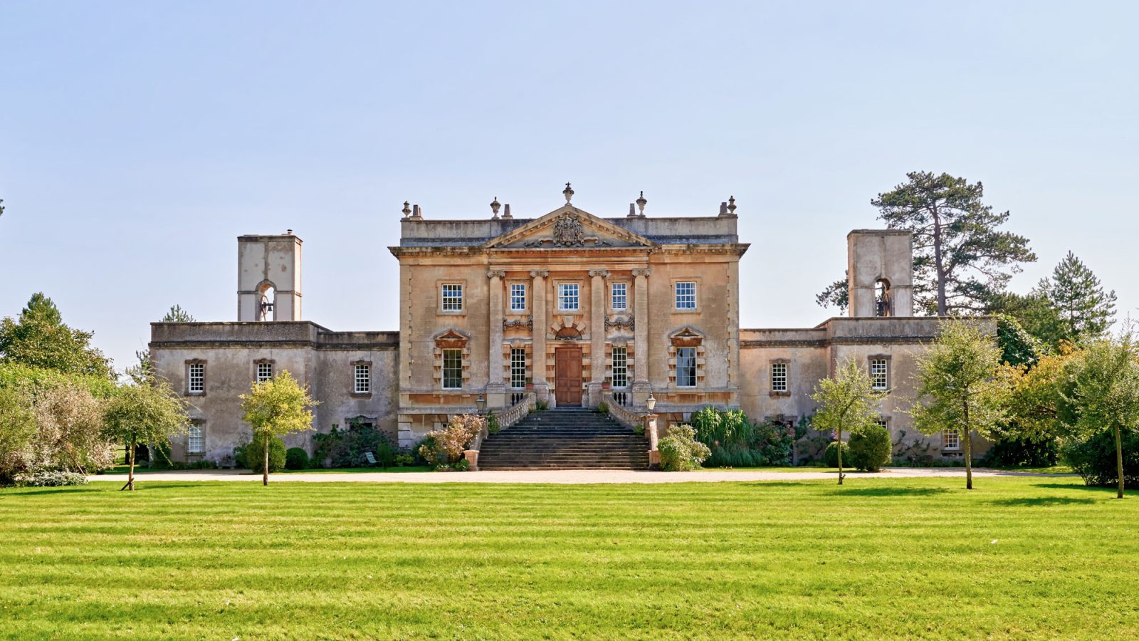Frampton Court - kate & tom's Large Holiday Homes