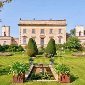 Frampton Court - kate & tom's Large Holiday Homes