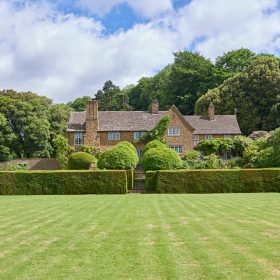 Cotswold Edge House - kate & tom's Large Holiday Homes