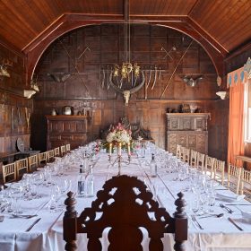  Sugnall Hall - kate & tom's Large Holiday Homes