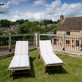 Cotswold Valley Court - kate & tom's Large Holiday Homes