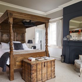  Albaston Lodge - kate & tom's Large Holiday Homes