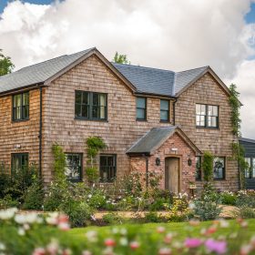 Countryside Cottage and Spa - kate & tom's Large Holiday Homes