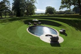 Splashes of Style: Outdoor Pools - kate & tom's Large Holiday Homes